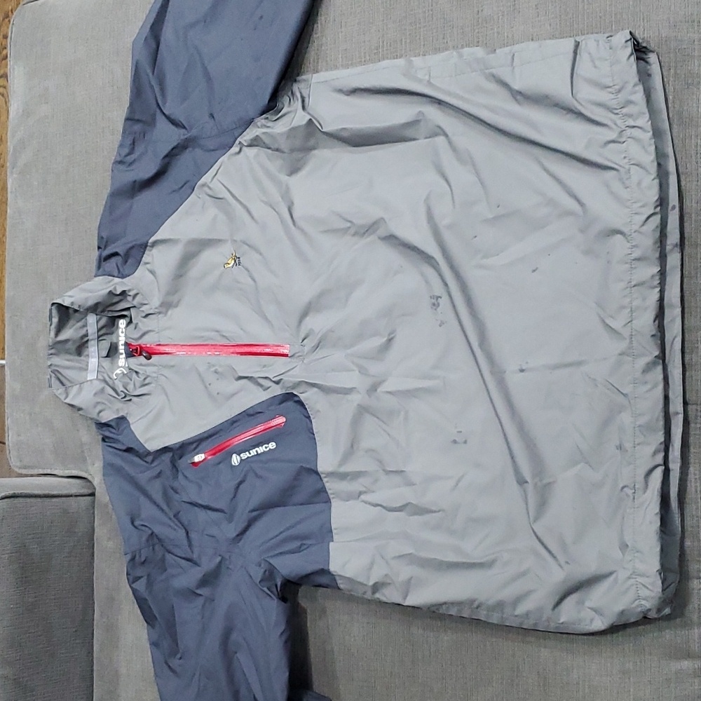 Sunice typhoon pullover windbreaker